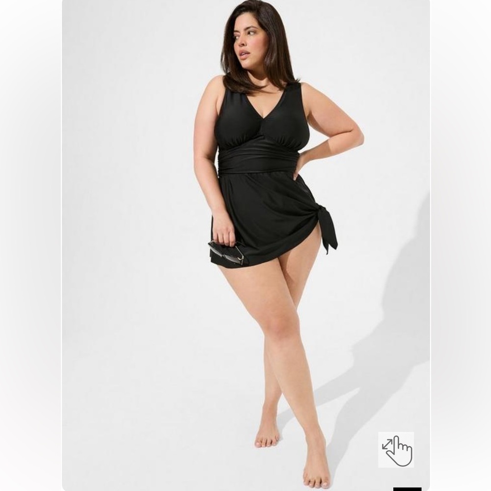 New Torrid sz 3 Wireless Short Asymmetrical Dress W/ Brief Swim Bathing Suit 3X